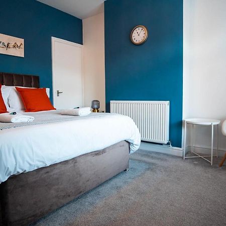 Comfortable House In Nuneaton Sleeps5 Free Parking Good Amenites Экстерьер фото