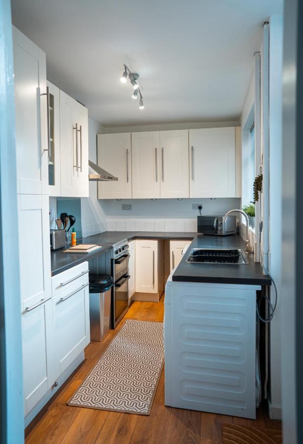 Comfortable House In Nuneaton Sleeps5 Free Parking Good Amenites Экстерьер фото