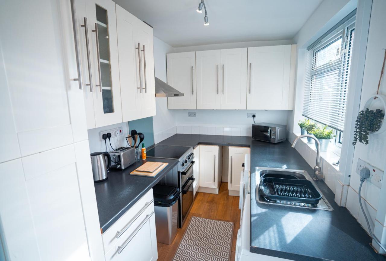 Comfortable House In Nuneaton Sleeps5 Free Parking Good Amenites Экстерьер фото
