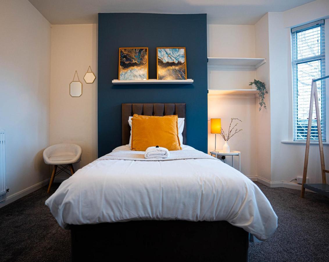 Comfortable House In Nuneaton Sleeps5 Free Parking Good Amenites Экстерьер фото